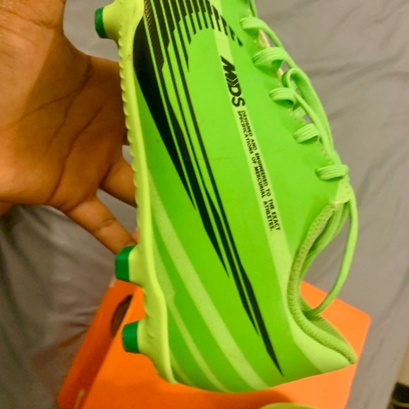 KIDS ZOOM VAPOR 15 ACADEMY MDS SOCCER CLEATS - Picture 4 of 6